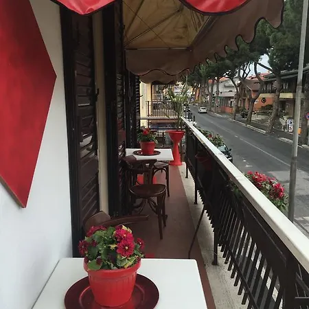 Royale Oda ve Kahvaltı *