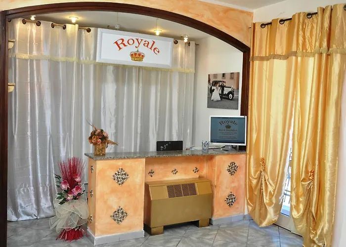 住宿加早餐酒店 Royale *